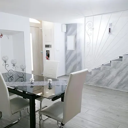 Dom wakacyjny Relax House